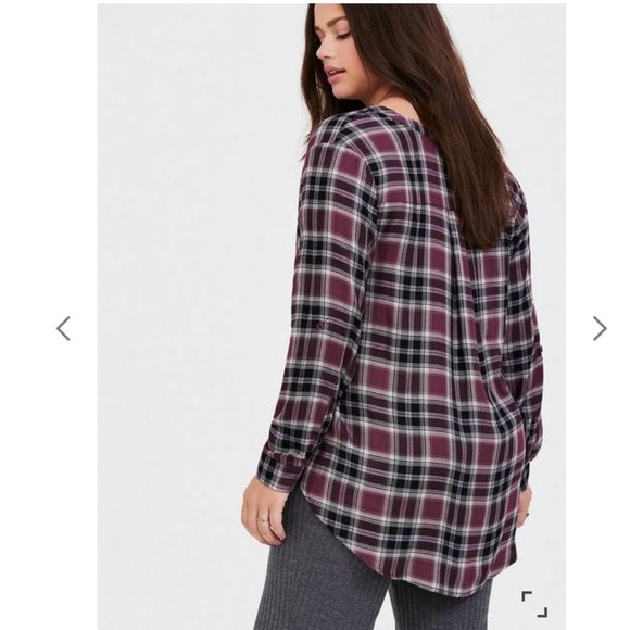 Torrid Twill Henley Tunic Top size 00/Large - Picture 2 of 11